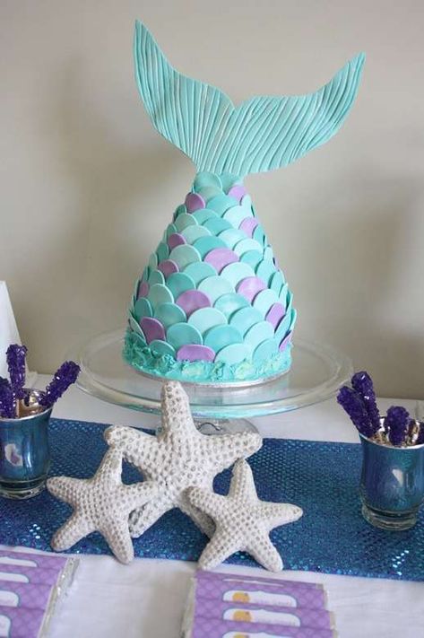 8 Mermaid Themed Birthday Cakes – Party Ideas Mermaid Tail Cake, Mermaid Birthday Party Ideas, Mermaid Birthday Cakes, Ariel Birthday, Little Mermaid Birthday, Mermaid Parties, Mermaid Theme Birthday, Themed Birthday Cakes, Mermaid Cakes