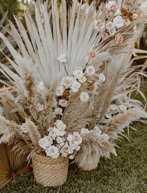 Boho Themed Engagement Party, Romantic Boho Wedding Decor, Mexican Boho Wedding, Boho Theme Decor, Wedding Boho Decor, Blush And Ivory Wedding, Coastal Wedding Decor, Romantic Boho Wedding, Boho Themed Party