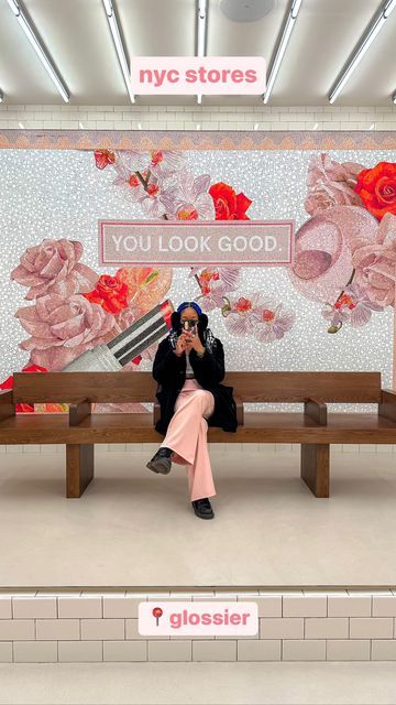 mitzie🦋| NYC content creator on Instagram: "⁣glossier is back in nyc — 𝐏𝐄𝐑𝐌𝐀𝐍𝐄𝐍𝐓𝐋𝐘 🫧⁣ ⁣ 🎟️ freebies throughout the weekend⁣ 🎟️ spend $30+ for a chance to win a prize at the claw machine⁣ 🎟️ get the glossier metro card at select stations! (spring street, canal street, w4th, bedford ave, & 59th street columbus circle)⁣ 🎟️ sample the products⁣ 🎟️ get a selfie at the iconic “you look good” mirror⁣ 🎟️ get a glossier newspaper at select stands! (75 e4th street, 52 prince street, 186 Glossier Newspaper, Good Mirror, Metro Card, Columbus Circle, Claw Machine, Cool Mirrors, The Claw, Mirror Photo, Content Creator