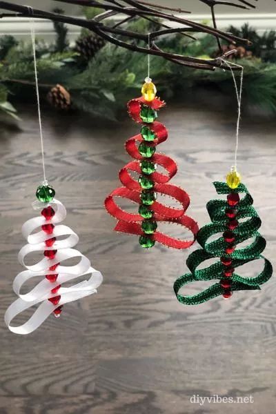 15 Painter's Tape Makeovers You Should See Today | Hometalk Homemade Christmas Tree, Christmas Gift Tags Diy, Mercury Glass Christmas Ornaments, Diy Christmas Tree Ornaments, Cone Christmas Trees, Ribbon On Christmas Tree, How To Make Ribbon, Christmas Music, Decoration Christmas