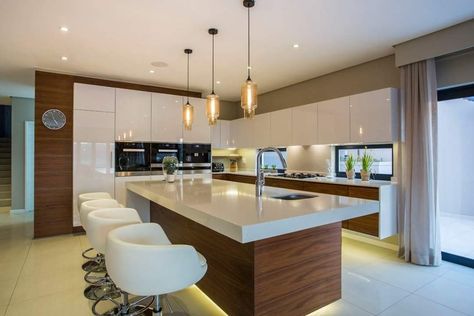 Modern Kitchen With Windows, Kitchen With Windows, Minimalis House Design, Island Kitchen Ideas, Kitchen Design Centre, Grey Kitchen Designs, Centre Island, Kitchen Interior Design Modern, Kitchen Decor Modern