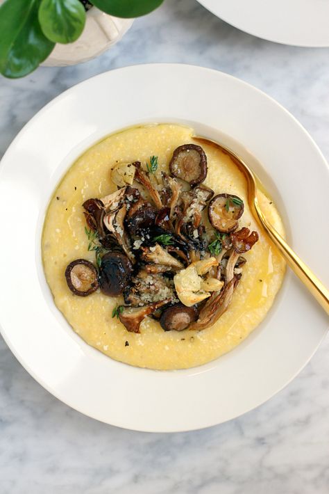 Two of a Kind | Oven Polenta with Roasted Mushrooms and Thyme | http://www.twoofakindcooks.com Short Rib And Polenta, Oven Polenta, Oven Risotto, November Recipes, Oven Roasted Mushrooms, Mushroom Polenta, Roasting Garlic In Oven, Mushroom Side Dishes, Fantastic Fungi