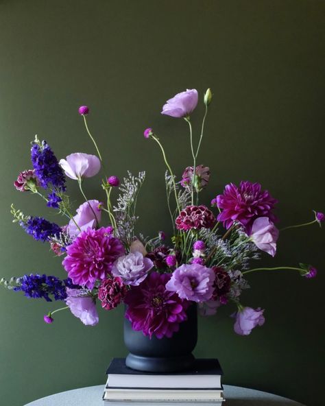 Monochromatic purple arrangement. We wanted to go for a more classy and elegant vibe this time around to fit the vibe at @carreracafe! This arrangement is currently on display there alongside our poem, “Small chances.” Stop by and check them out after your selfie at the pink wall. 🤗 Thank you so much, @carreracafe for displaying our work in your beautiful space! noelan+mabel blooms & poems. Monochromatic Flower Arrangements, Bowl Arrangements, Floral Therapy, Monochromatic Flowers, Purple Flower Arrangements, Flower Inspiration, Flowers Arrangements, Classy And Elegant, Pink Wall