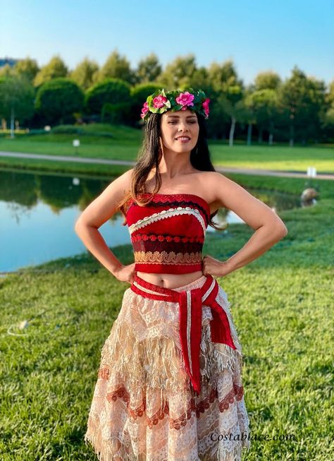 Polynesian Outfits, Halloween Outfits Ideas, Hawaii Costume, Hawaiian Queen, Moana Outfit, Moana Halloween Costume, Hawaiian Outfit Women, Moana Cosplay, Moana Princess