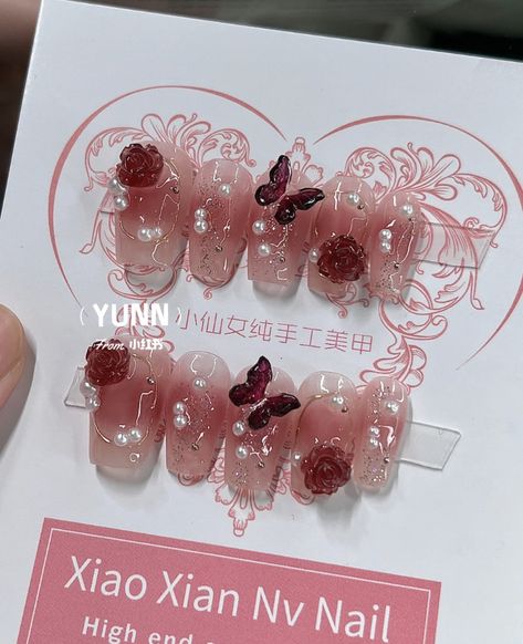 Rose Blush Nails, Nail Art Douyin, Chinese Nails Aesthetic, Chinese Nail Art Douyin, Fall Douyin Nails, Chinese Nails Douyin, Dark Douyin Nails, Nail Art Designs Cute Korean, Rose Inspired Nails