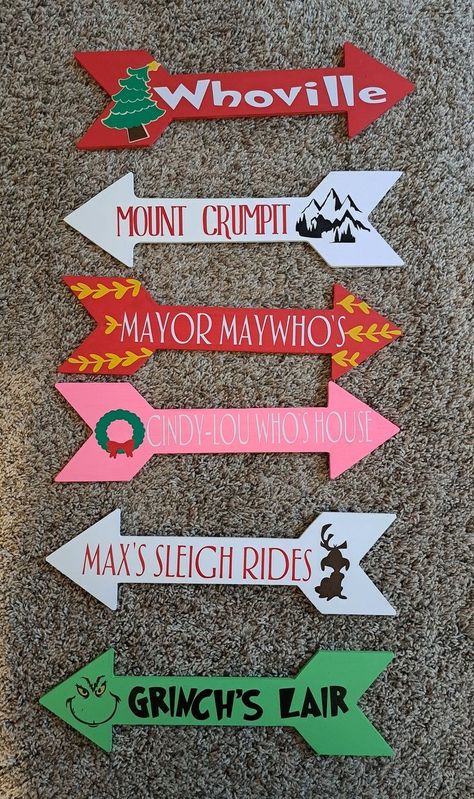 Whoville Signs Diy, Grinch Arrow Sign, Diy Grinch Ideas, Whoville Sign Diy, Grinch Christmas Crafts Diy, Grinch Work Decorations, Grinch Whoville Decorations, Grinch Signs Wooden, Grinches Lair