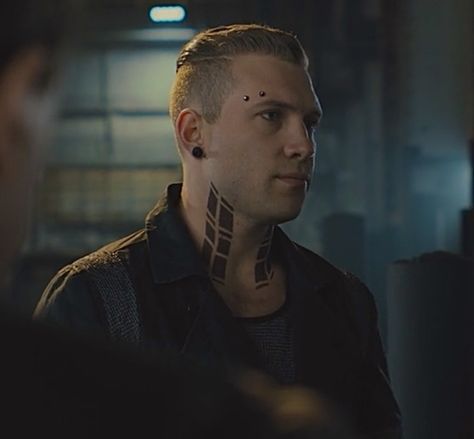 Eric Coulter Aesthetic, Jai Courtney Divergent, Divergent Eric, Eric Divergent, Eric Coulter, Jai Courtney, Vampire Masquerade, Divergent Trilogy, Beard Hairstyle