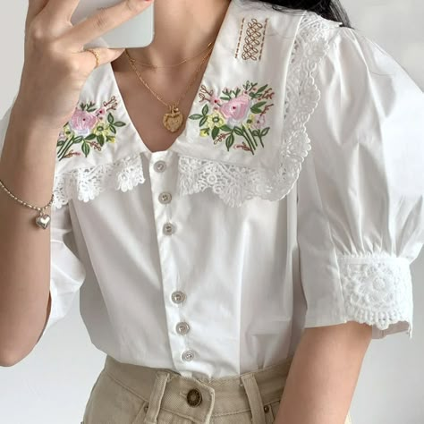 Cottagecore Aesthetic Clothes, Cottagecore Shirt, Mori Girl Fashion, Look Retro, Cottagecore Outfits, Cottagecore Fashion, Cottagecore Style, Cottagecore Aesthetic, Moda Vintage