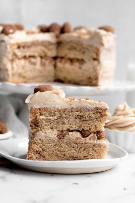 A slice of Snickerdoodle Cake stands victorious. Snickerdoodle Crazy Cake, Snickerdoodle Cake Recipe, Vegan Snickerdoodle Cookies, Snickerdoodle Cupcakes, Snickerdoodle Cake, Cookies Best, Gluten Free Snickerdoodles, Cookie Dough Cake, Cake Filling Recipes