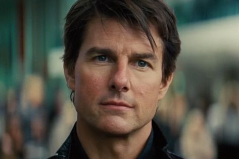 TC Still in Mission: Impossible Rogue Nation (2016) Mission Impossible Rogue Nation, Tom Cruise Hot, Tom Cruise Mission Impossible, Rogue Nation, Ethan Hunt, Tom Cruise Movies, Hero Quotes, Jack Reacher, Young Celebrities