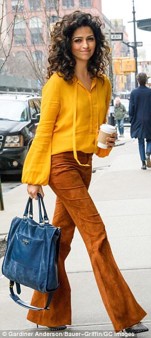 Same blue purse! Camila Alves rocked two brightly-hued pant ensembles while promoting her cooking/lifestyle webseries Camila's Code in Manhattan on Wednesday Blue Purse Outfit, Camilla Alves, 70’s Outfit, Cooking Lifestyle, 70s Fashion Outfits, Stylish Street Style, Luxe Boho, Blue Outfits, Fun Outfits