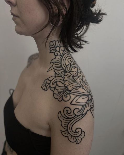 Big Blackwork Tattoo, Ornamental Tattoo Design Shoulder, Trad Shoulder Tattoos For Women, Large Ornamental Tattoo, Ornamental Shoulder Cap Tattoo, Shoulder Cap Tattoo Traditional, Chest Peices Tattoos Women, Ornamental Neck Tattoos Women, Ornamental Tattoo Neck