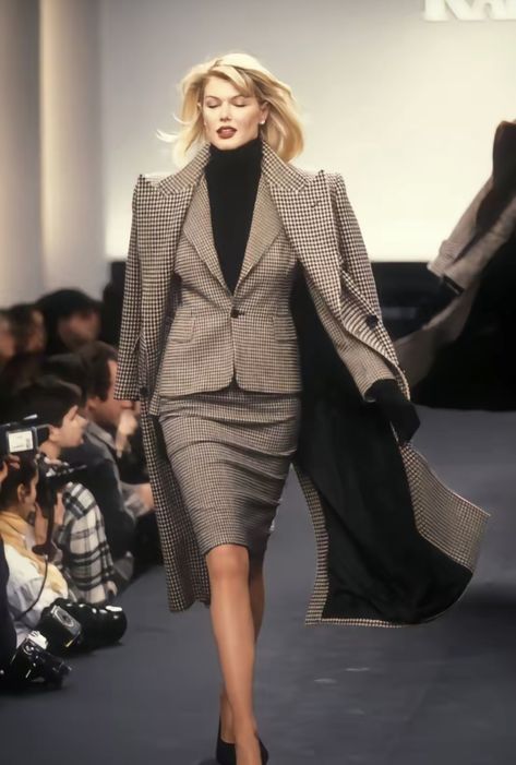 Ralph Lauren Fashion Show, Woman In Suit, Ralph Lauren Fall, 90s Runway Fashion, Runway Fashion Couture, Chique Outfits, Classy Work Outfits, Mode Inspo, Free Hd Wallpapers