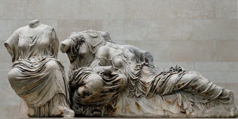 #35. Helios, horses, and Dionysus (Heracles?), Parthenon. Acropolis. Athens, Greece. Iktinos and Kallikrates. c. 447-410 BCE. Marble. Greek Artwork, Elgin Marbles, Klimt Paintings, Greek Sculpture, Greek Art, Marble Sculpture, Industrial Art, Acropolis, Chiaroscuro