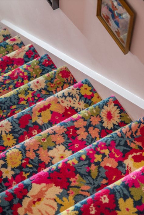 Fun Wall To Wall Carpet, Pink Carpet Stairs, Pattern Wall To Wall Carpet, Colourful Carpet Living Room, Fun Carpet Ideas, Bold Stair Runner, Floral Stair Runner, Landing Carpet Ideas, Pattern Carpet On Stairs