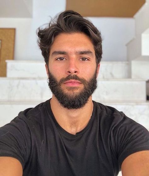 Men's Beard Styles, Marcello Alvarez, Medium Beard Styles, New Beard Style, Beard Styles Shape, Stylish Beards, Patchy Beard, Mens Haircuts Short Hair, Bald Look