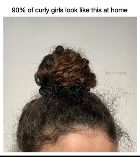 Hairstyle For Curly Hair, Curly Hair Stylist, Curly Hair Specialist, Perfect Curly Hair, Kalogera Sisters, Hair Meme, Hair In A Bun, Cute Dreads, Tapered Natural Hair