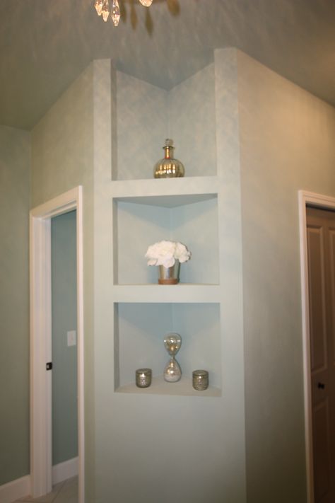 Corner Wall Niche Ideas, Wall Niche Entryway, Corner Wall Niche, Recessed Wall Niche Ideas, Corner Niche, Wall Niche Ideas, Built In Wall Shelves, Recessed Wall Niche, Niche Decor