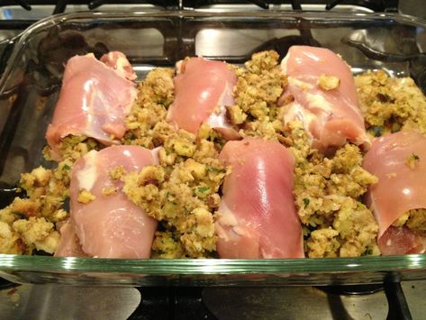 Roasted Boneless Chicken Thighs, Dinner For A Cold, Stuffed Chicken Thighs, Easy Suppers, Man Recipes, Chicken Stuffing, Stuffing Casserole, Easy Chicken Thigh Recipes, Supper Ideas