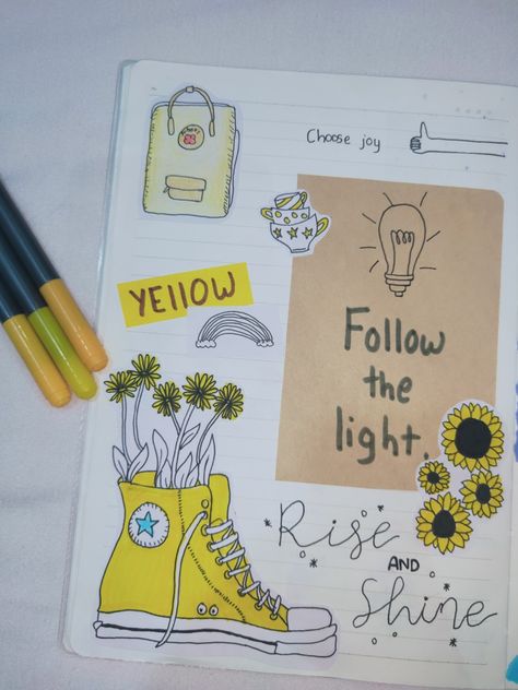 Journal Ideas Easy Aesthetic, Yellow Theme Journal, Theme Journal Ideas, Decorate Diary, Aesthetic Journals, Collage Journaling, Theme Journal, Mini Art Journal, Journal Collection