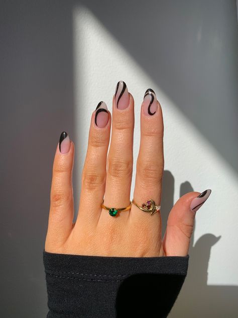 Abstract black negative space nails. Cute simple black nail design Nails With Negative Space Design, Biogel Nail Designs, Black Negative Space Nails, Nails With Negative Space, Biogel Nails, Negative Space Nail Art, Negative Space Design, Negative Space Nails, Space Nails