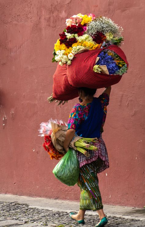 "Women Hold Up half the Sky" Antigua, Guatemala from Stephanie Jolluck Photography Guatemala Women, Latina Aesthetic, Diverse People, Spanish Speaking Countries, Guatemala Travel, Life Abroad, Fashion Revolution, Hold Ups, Central America