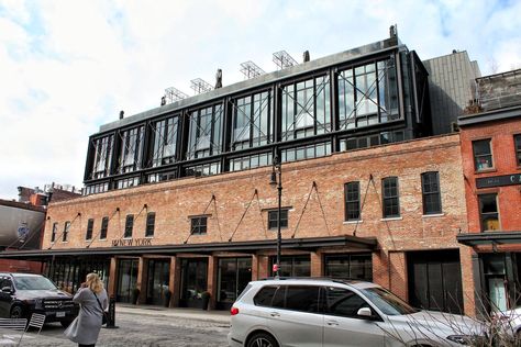 Brick Warehouse Architecture, Industrial Brick Architecture, Warehouse Facade, Warehouse Architecture, Warehouse Renovation, Renovation Exterior, Warehouse Design, New York Architecture, Industrial Architecture