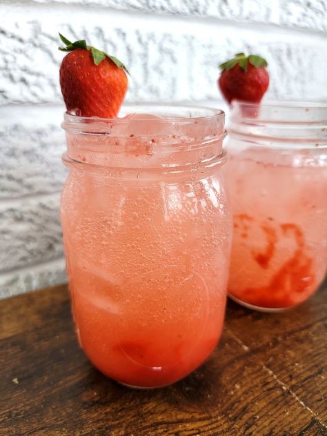 Strawberry Italian Soda Recipe Strawberry Italian Soda, Italian Soda Recipe, Refined Sugar Free Recipes, Sparkling Mineral Water, Frozen Raspberries, Strawberry Drinks, Italian Soda, Soda Recipe, Refreshing Summer Drinks