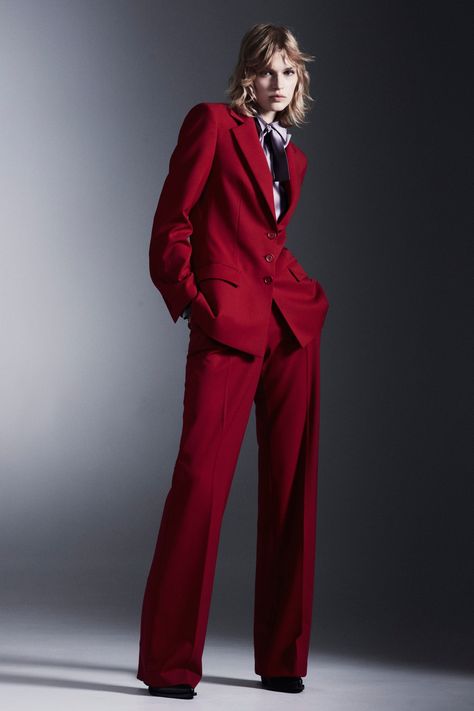 Womens Suit Wedding, Wedding Suit Women, Maroon Suit, Suit Prom, Woman In Suit, Womens Suit, Prom Suit, Pre Fall 2023, Women In Suits