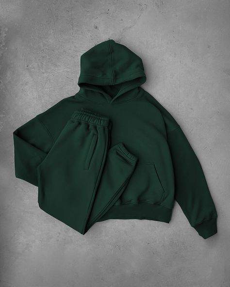 Made from the same soft material as our blank hoodies, these sweatpants feature a relaxed fit, welt hand pockets, and elasticized cuffs. 100% Cotton Elasticized waistband with drawstring Model is 6'1 wearing size L Dark Green Streetwear, Forest Green Clothes, Mens Comfy Outfits, Outfits Sweatpants, Sweatsuit Outfits, Blank Hoodies, Green Sweatpants, Athletic Aesthetic, Plain Hoodies