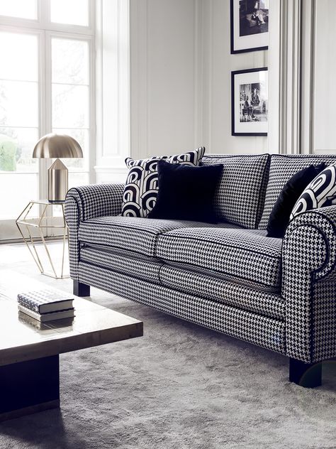 Black And White Sofa, Luxury Furniture Sofa, Luxury Furniture Brands, Small Sofa, Vintage Sofa, Large Sofa, Sofas And Chairs, Elle Decor, Scatter Cushions