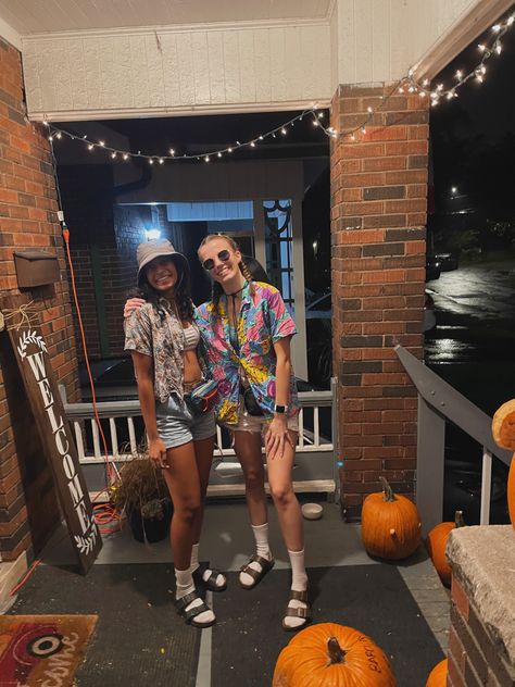 Tacky Tourist Costume, Tourist Halloween Costume, Tourist Costume, Tacky Tourist, Dad Costume, Birks Outfit, Halloween Attractions, Bat Costume, Spooky Costumes