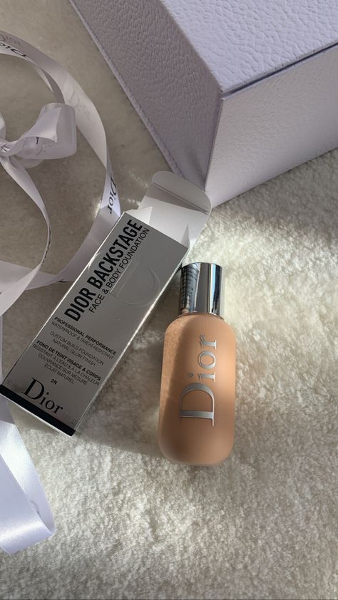 Base Dior, Wish Makeup, Whats In My Makeup Bag, Body Foundation, Makeup List, Makeup Is Life, Makeup Needs, Dior Makeup, Dior Beauty