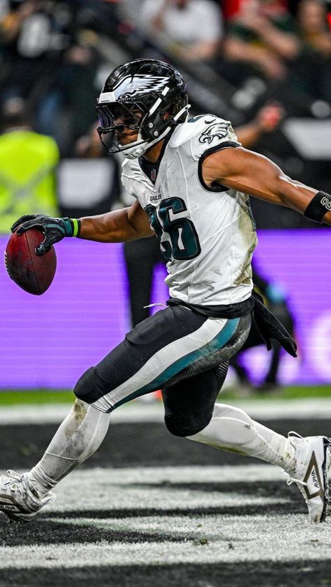 Saquon Barkley Eagles, Eagles Philly, Eagles Football Team, Football Swag, Nfl Wallpaper, Nfl Eagles, Philly Eagles, Saquon Barkley, Philly Sports