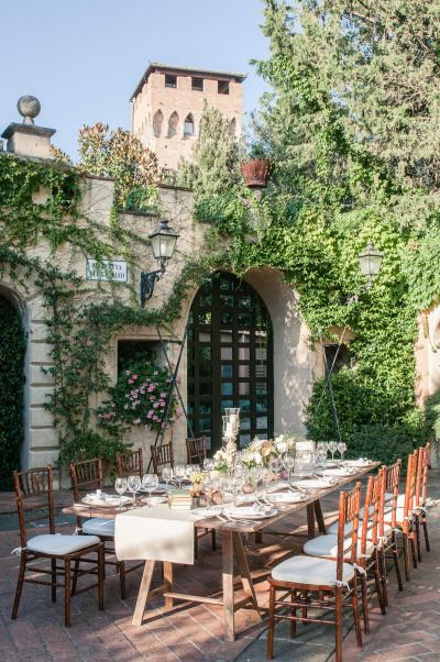 Great Gatsby-inspired garden inspired garden party wedding in Tuscany: http://www.stylemepretty.com/destination-weddings/2014/06/11/great-gatsby-inspired-garden-party-wedding-in-tuscany/ | Photography: http://www.innocentistudio.com/ Tuscan Wedding, Bouquets Wedding, Tuscan Decorating, Table Set Up, Garden Party Wedding, Tuscan Style, Tuscany Wedding, Budget Diy, Garden Parties