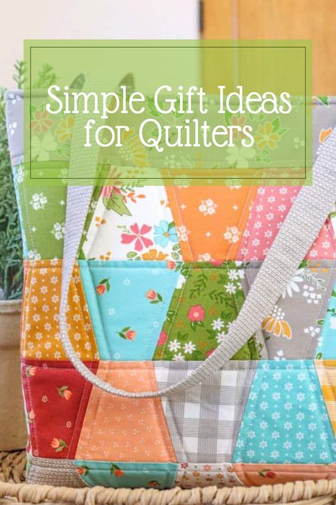 Gift Ideas for the Quilters in your life! Quilted Christmas Gift Ideas, Quick Quilting Projects Gift, Small Quilted Gifts Simple, Quilt Retreat Favors Gift Ideas, Sewing Retreat Favors, Gifts For Quilters Ideas, Gift Ideas For Quilters, Quilting Gifts To Make Ideas, Sewn Gifts For Women Handmade