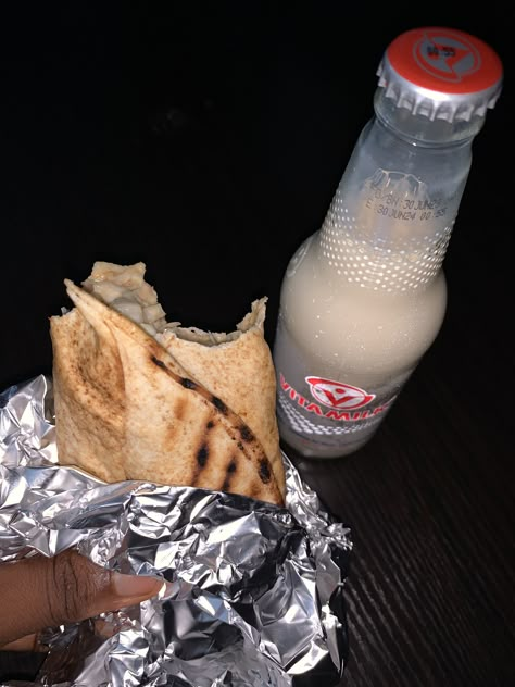 Nigeria Food Pictures, Fake Food Snaps, Cap Wallpaper, Kfc Inspired Recipes, Delicious Food Image, Nigeria Food, Ghana Food, African Recipes Nigerian Food, Eating Food Funny