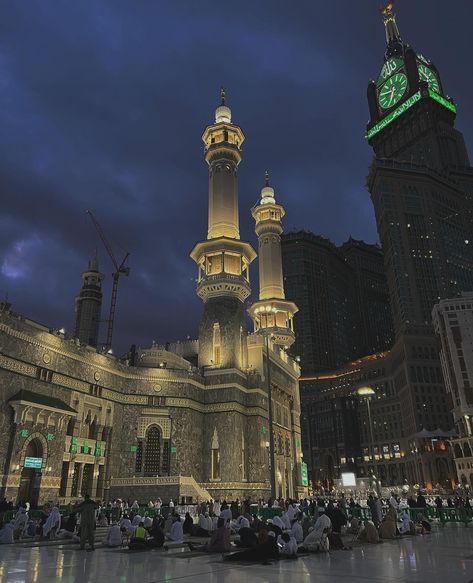 Masjid-al-Haram: a thread Masjid Aesthetic, Aesthetic Folder, Masjid Haram, Mecca Madinah, Islamic Aesthetic, Islam Aesthetic, Al Haram, Masjid Al Haram, Islamic Cartoon