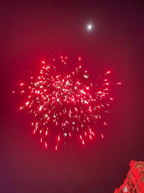 Red fire cracker sky shot in night sky Fire Crackers Aesthetic, Crackers Photo, Fire Crackers, Fire Cracker, Aesthetic Love, Love Peace, Story Ideas, Crackers, Art Sketches