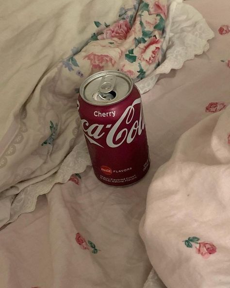 Rama Core, Cherry Cola Aesthetic, Coca Cola Aesthetic, Cherry Sundae, Cola Aesthetic, Cherry Core, Widget Wallpaper, Coca Cola Zero, Aesthetic Widget