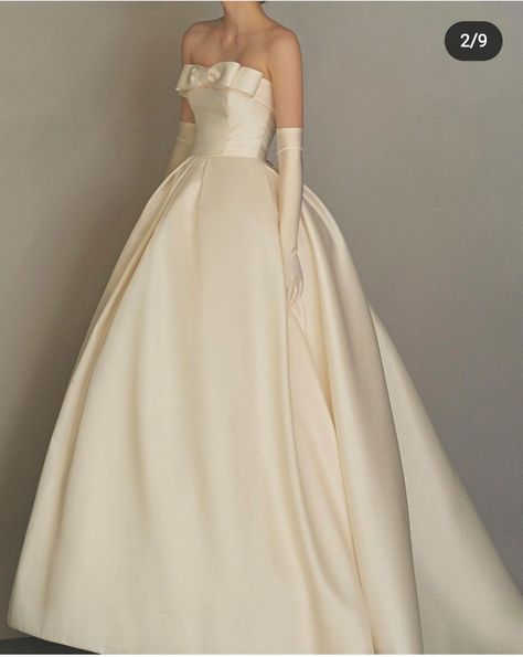 Chanel Wedding Gown, Elizabethan Wedding Dress, Timeless Wedding Dress Ballgown, Vintage Chanel Wedding Dress, Unique Wedding Dresses Aesthetic, Vivien Westwood Wedding Dress, Elegant Dresses With Gloves, Silk Wedding Dress Ballgown, Unique Ball Gowns