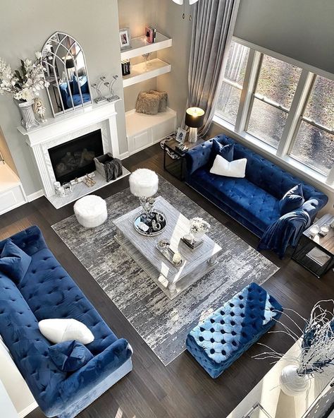 Gray And Silver Living Room, Royal Blue Furniture, Silver Living Room, Blue Living Room Decor, Decor Western, Decoration Bathroom, Blue Furniture, Small Living Room Decor, Country Living Room