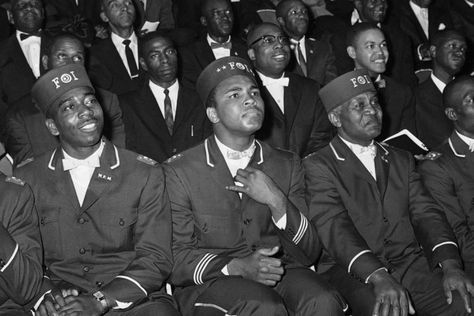 Muhammad Ali listens intently to his leader, Elijah Muhammad, Chicago, 1966 Maya Angelou: “I met Muhammad Ali in Accra, Ghana. I invited him to my house for dinner. He accepted and reminded me that he was a Muslim and ate no pork. I told him I was a Southern black woman who knew how to fry chicken. I told a person who works for me that I would like him to help me that evening because Muhammad Ali was coming for dinner. I warned him not to mention it to anyone. As the hour approached, I opened my How To Fry Chicken, Ali Islam, Elijah Muhammad, Fry Chicken, Heavyweight Boxing, Muhammed Ali, Accra Ghana, Float Like A Butterfly, Boxing Champions