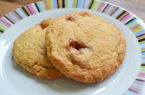 Banana Angel Delight cookies Holiday Bakes, Delight Recipes, Angel Delight, Baking Recipes For Kids, Yummy Biscuits, Fun School, Cookie Snack, Buttery Biscuits, School Holiday