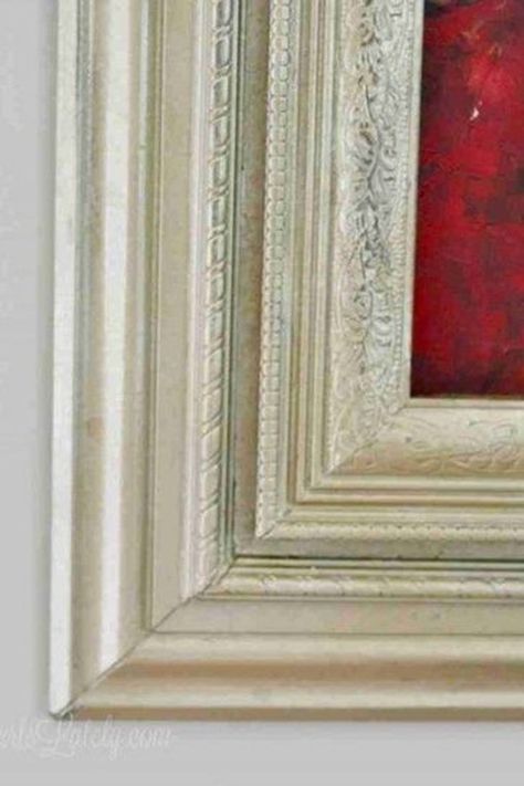 This tutorial for how to build a custom picture frame with baseboard and decorative trim moulding makes a great, ornate DIY frame for canvases. Diy Picture Frame Molding, Frame Around Tv, Build A Picture Frame, Make A Picture Frame, Diy Wood Frame, Diy Canvas Frame, Homemade Pictures, Molding Design, Diy Picture Frame