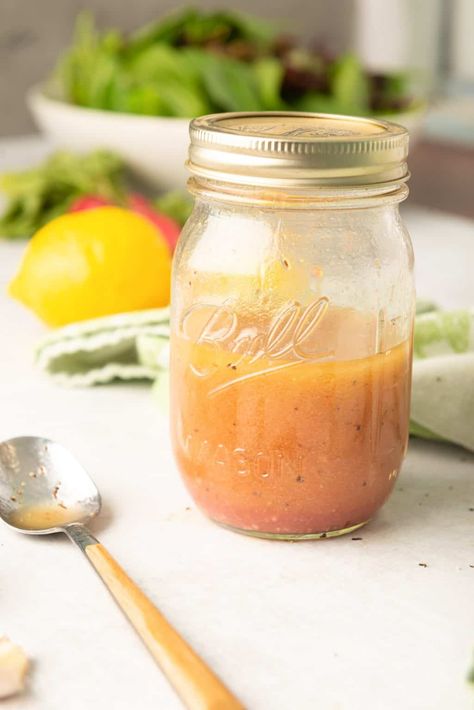 Cobb Salad Dressing Recipe, Cobb Salad Dressing, French Vinaigrette, Classic Cobb Salad, Cobb Salad Recipe, Chef Salad, Salad Dressing Recipe, Resep Salad, Salad Dressing Recipes Homemade