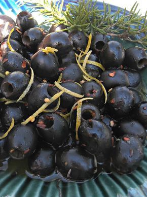 Marinated Black Olives Forgo the expensive olive bar and make your own. For a snack or a party, this easy recipe has big flavors. Marinated Black Olives, What's For Supper, Olive Snack, Olive Bar, Party Dip Recipes, Marinated Olives, Corn Salad Recipes, Olive Recipes, Easy Veggie