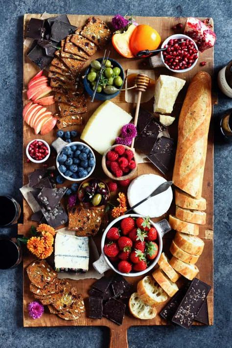 Housewarming Food, Rich Future, Veggie Platter, Baby Taylor, Veggie Snacks, Snack Platter, Lemon Yogurt, Charcuterie Inspiration, Charcuterie Platter