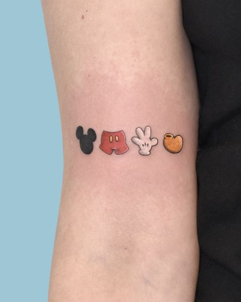 Mickey Tattoo, Mickey Mouse Tattoo, Mouse Tattoos, Cool Arm Tattoos, Memorial Tattoos, Disney Tattoos, S Tattoo, Mini Tattoos, Minimalist Tattoo