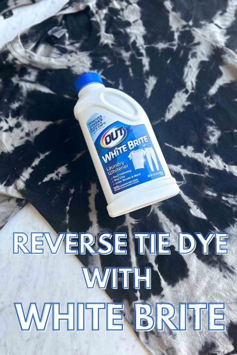 Out White Brite is a fun way to reverse tie-dye. Here you will find step-by-step instructions and video instructions on how to get a more white reverse dye effect. Black And White Tie Dye Diy, How To Reverse Tie Dye, How To Bleach Tie Dye, Reverse Tie Dye With Bleach, Reverse Tye Dye Bleach, Reverse Tie Dye Halloween Shirts Diy, Reverse Tie Dye With Bleach And Ice, Easy House Projects, Reverse Tye Dye